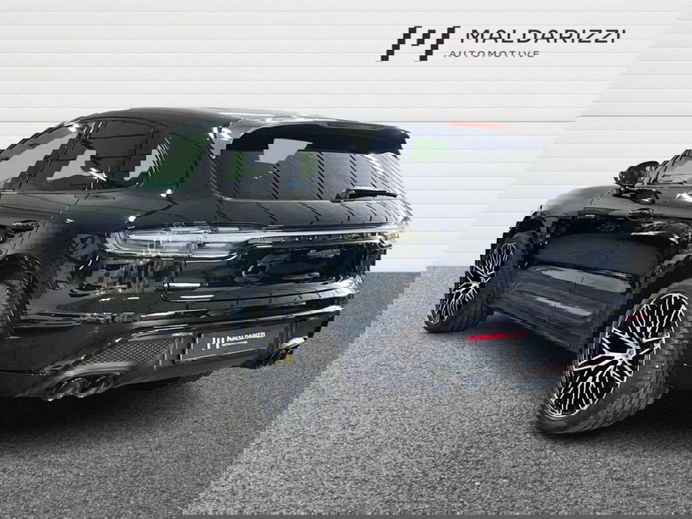 Porsche Macan usata a Bari (4)