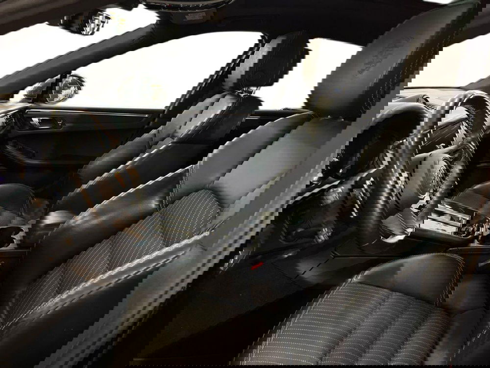 Porsche Macan usata a Bari (7)