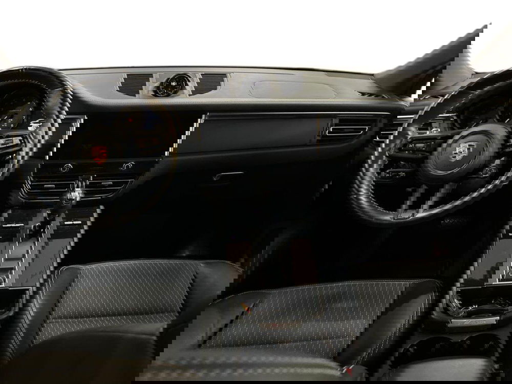 Porsche Macan usata a Bari (8)