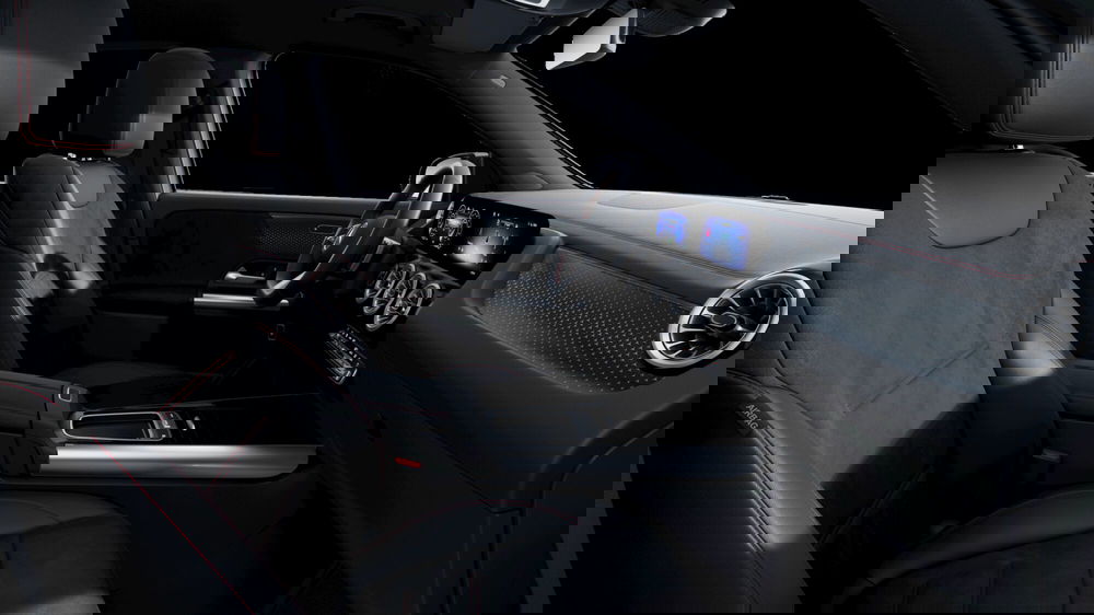 Mercedes-Benz EQA nuova a Milano (7)