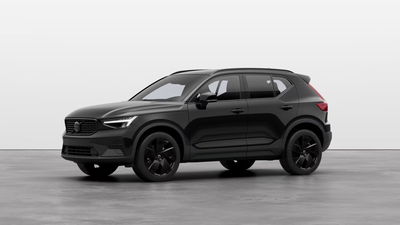 Volvo XC40 2.0 b3 Ultra Black Edition auto nuova a Como