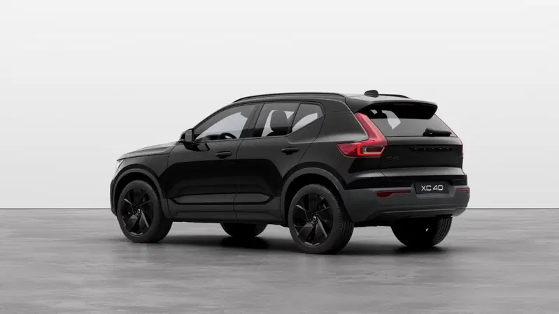 Volvo XC40 nuova a Como (2)