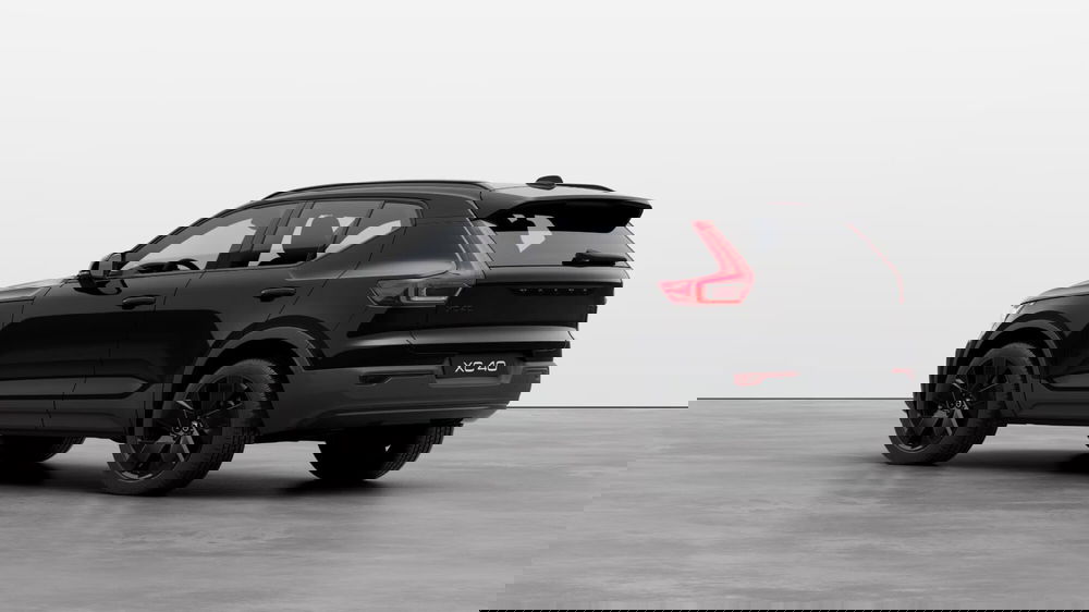 Volvo XC40 nuova a Como (2)