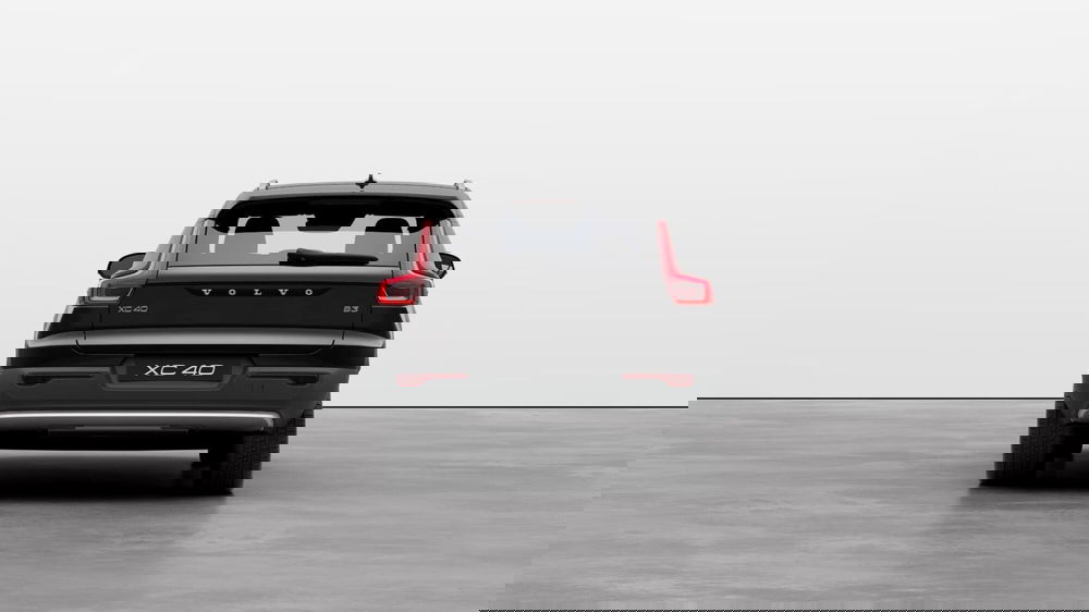 Volvo XC40 nuova a Como (4)