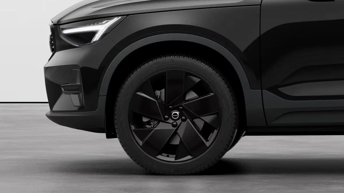 Volvo XC40 nuova a Como (6)