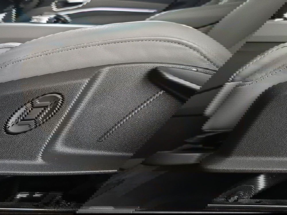 Audi e-tron usata a Alessandria (19)