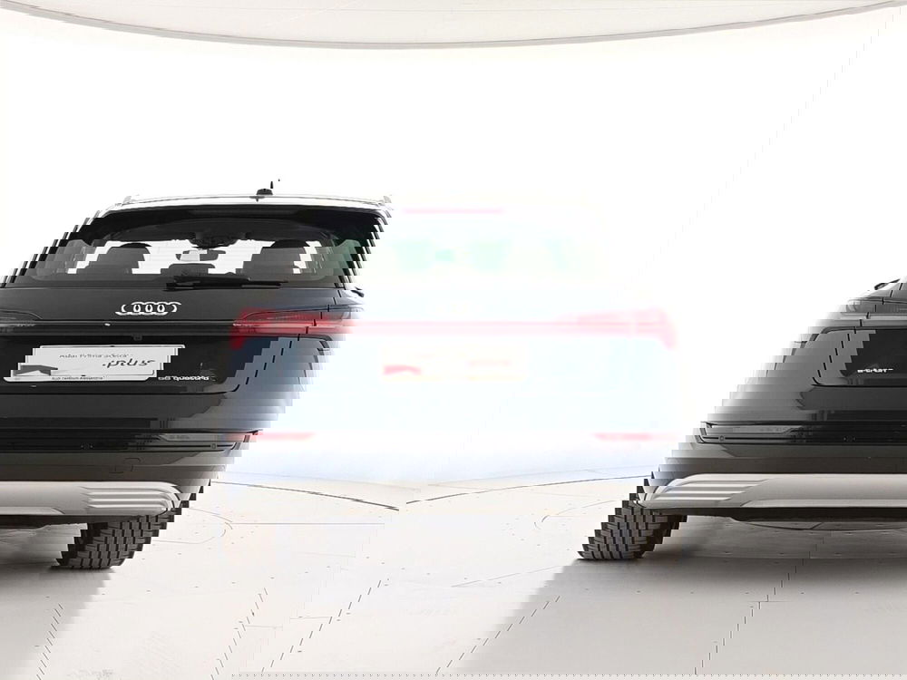 Audi e-tron usata a Alessandria (5)