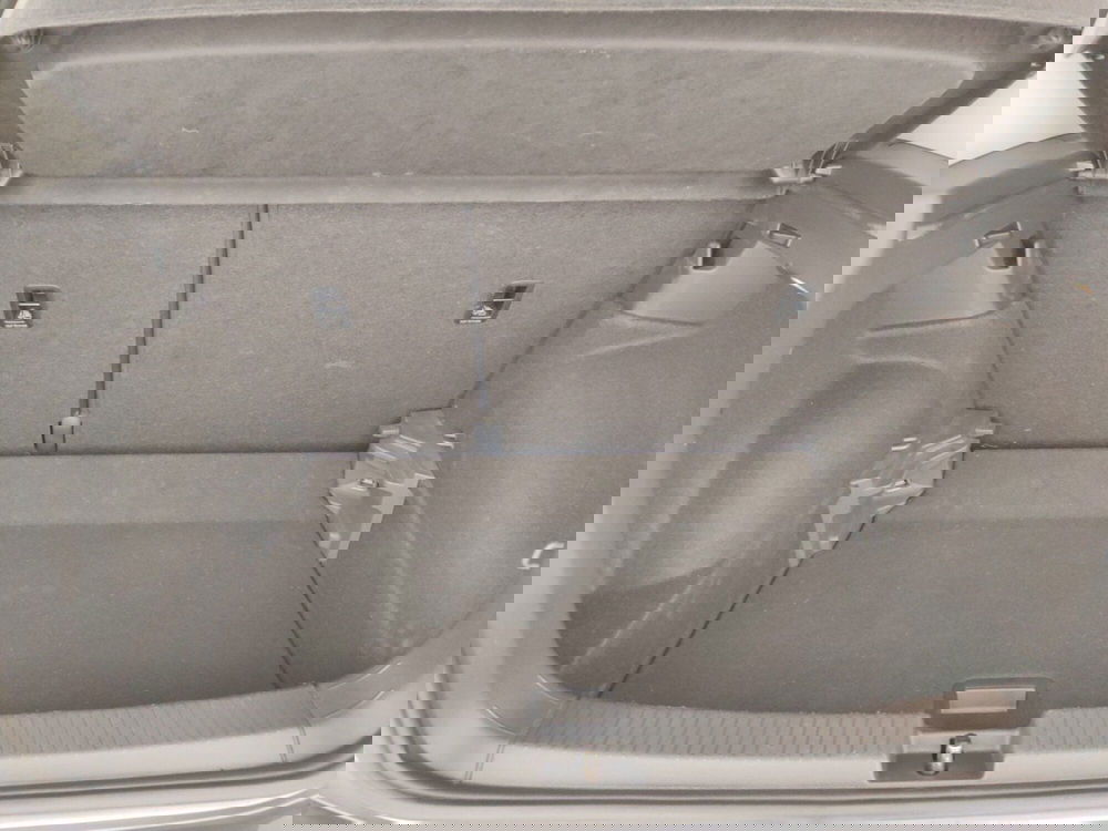 Volkswagen T-Cross usata a Massa-Carrara (16)