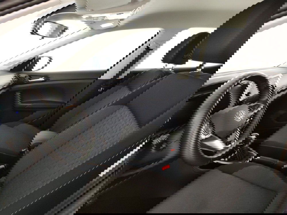 Volkswagen T-Cross usata a Massa-Carrara (7)