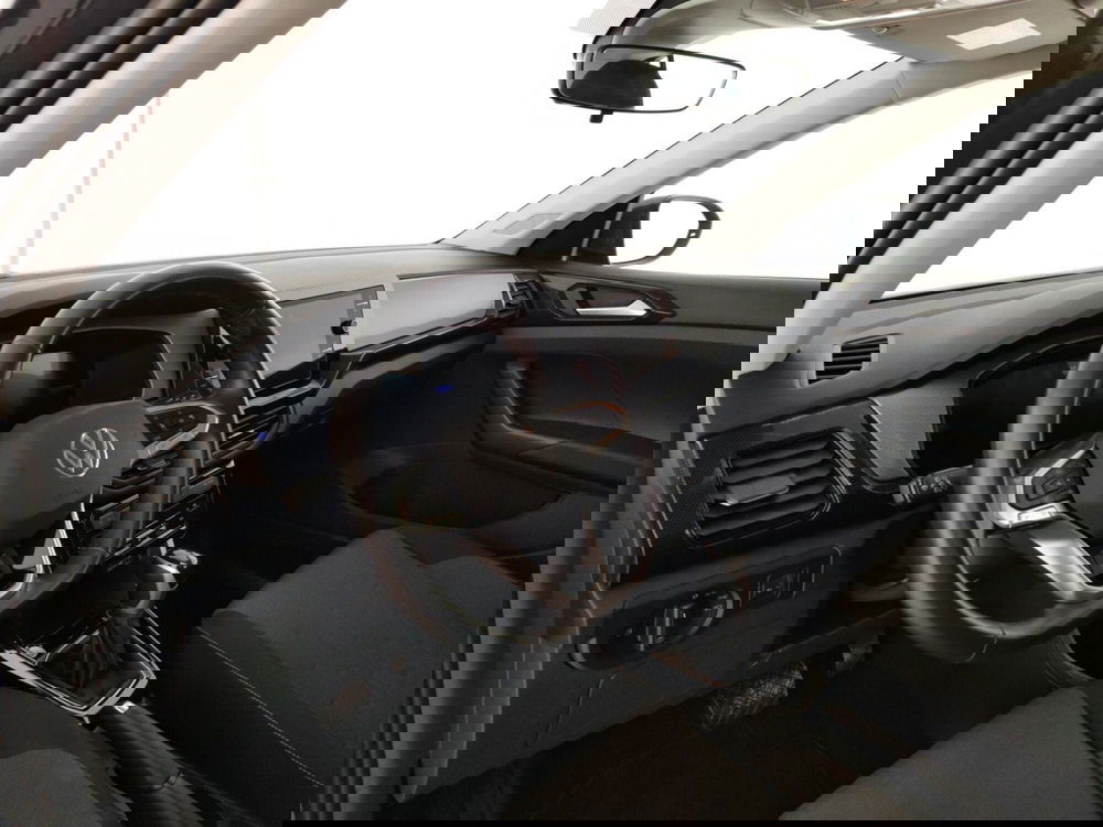 Volkswagen T-Cross usata a Massa-Carrara (8)
