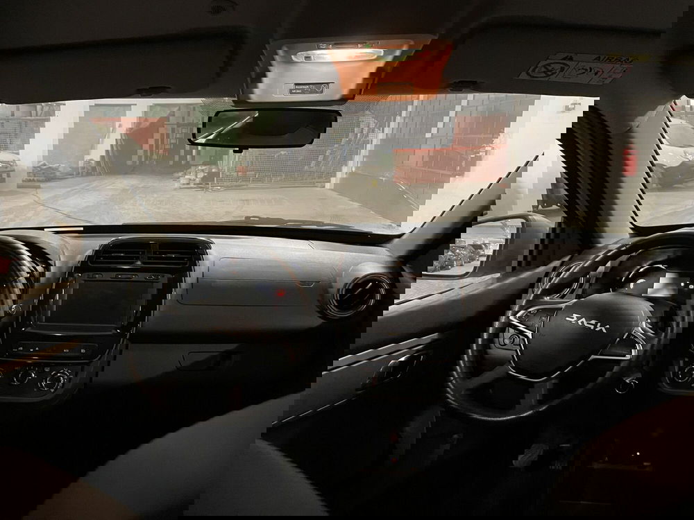 Dacia Spring usata a Milano (14)