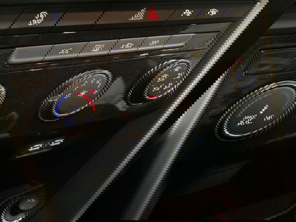 Volkswagen T-Roc usata a Prato (15)