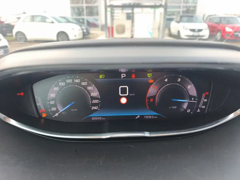 Peugeot 3008 usata a Frosinone (13)