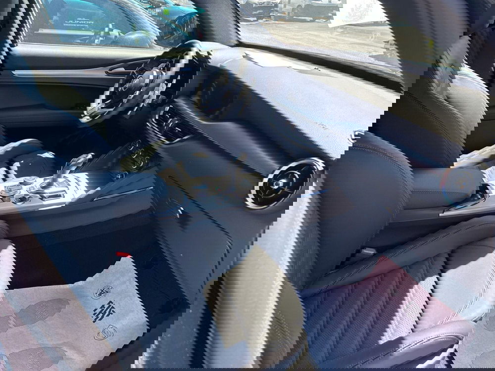 Alfa Romeo Stelvio nuova a Frosinone (6)