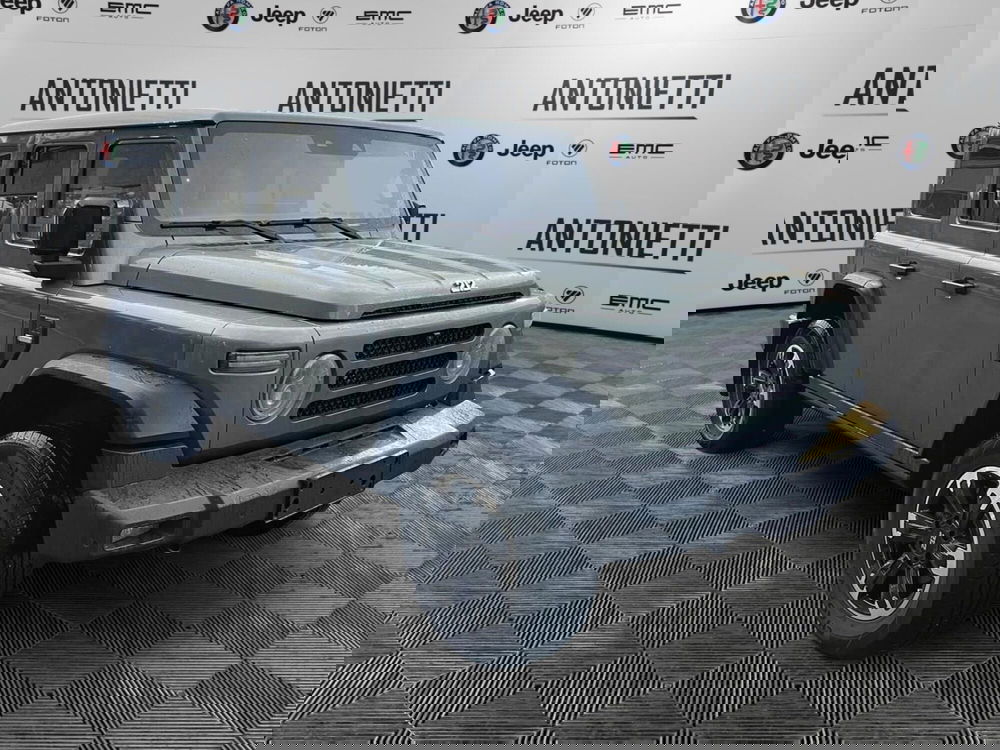 Emc 212 nuova a Ancona (2)