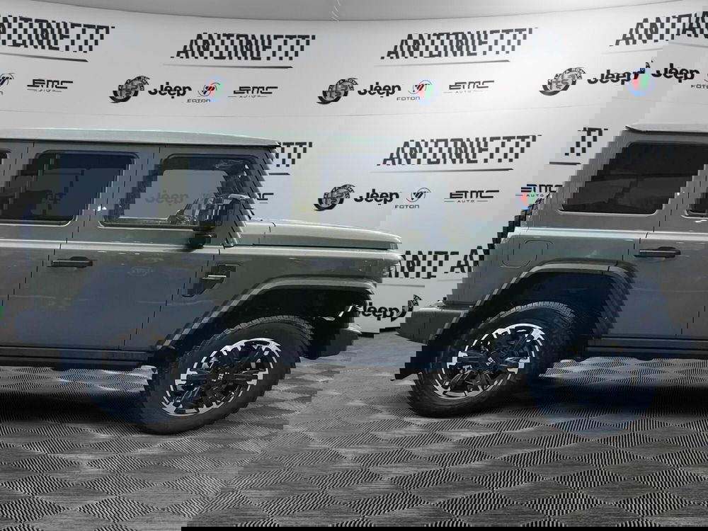 Emc 212 nuova a Ancona (3)