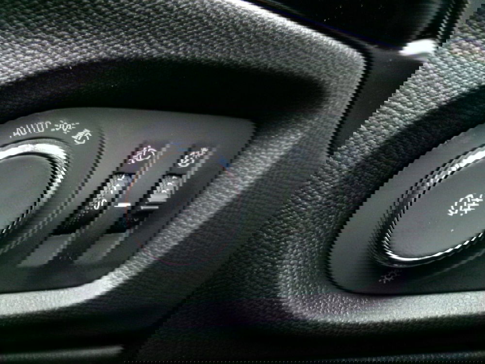 Opel Corsa nuova a Venezia (17)