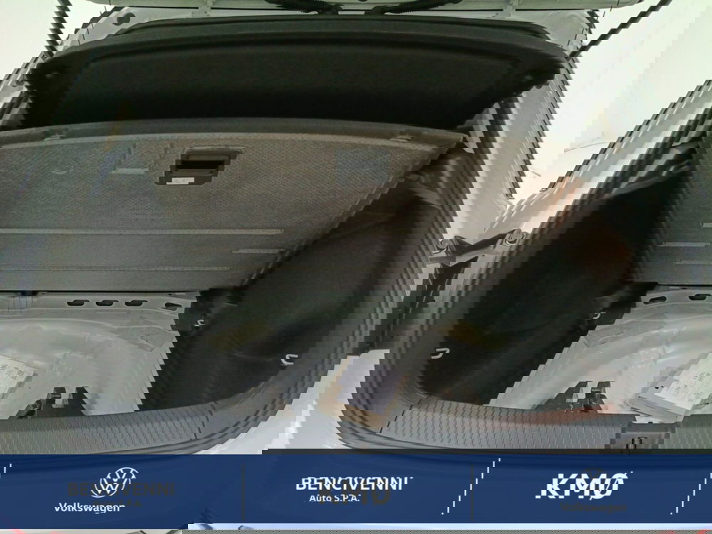 Volkswagen T-Roc nuova a Catanzaro (13)