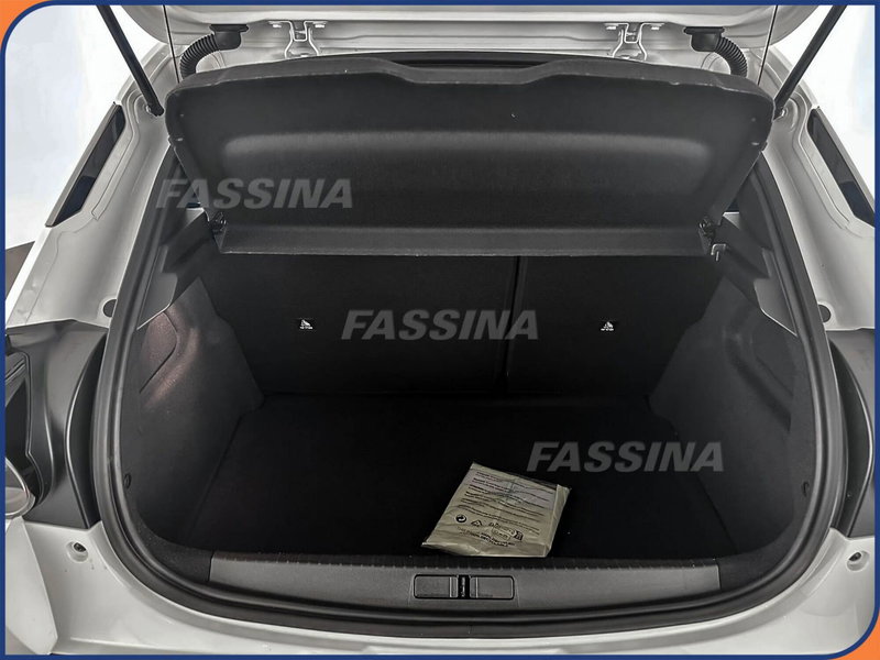 Lancia Ypsilon usata a Milano (11)