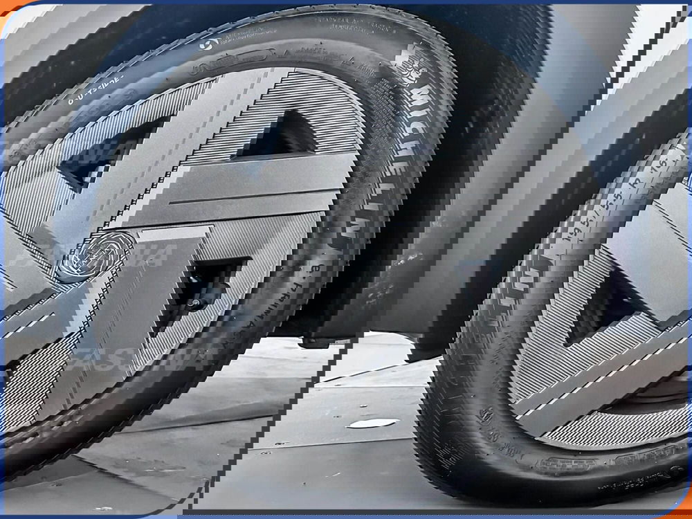 Lancia Ypsilon usata a Milano (7)