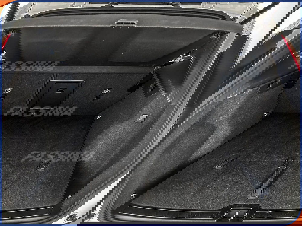 Volvo XC40 usata a Milano (11)