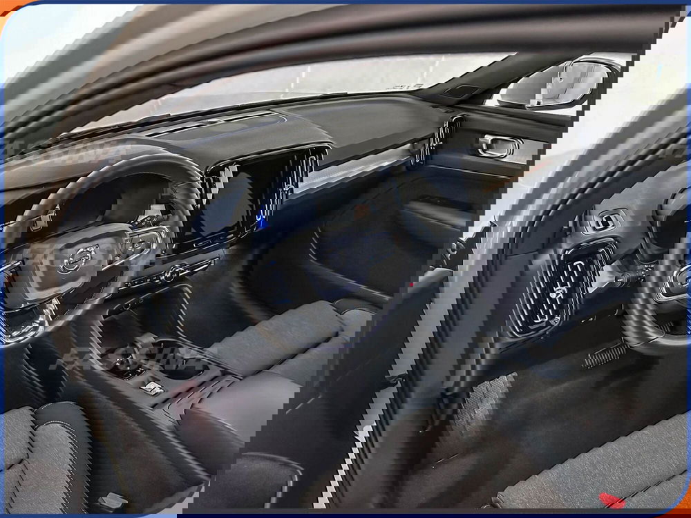 Volvo XC40 usata a Milano (8)