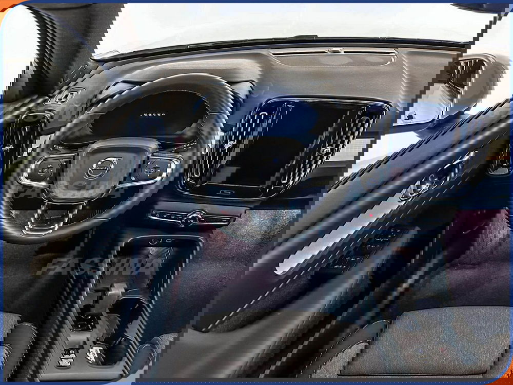 Volvo XC40 usata a Milano (9)