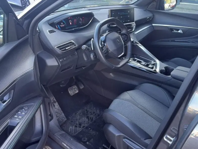 Peugeot 5008 usata a Foggia (13)