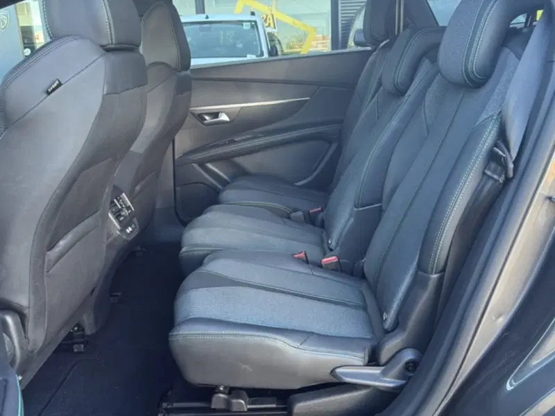 Peugeot 5008 usata a Foggia (15)
