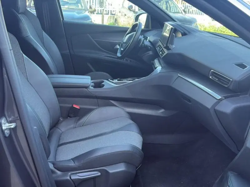 Peugeot 5008 usata a Foggia (16)