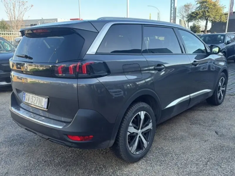Peugeot 5008 usata a Foggia (5)