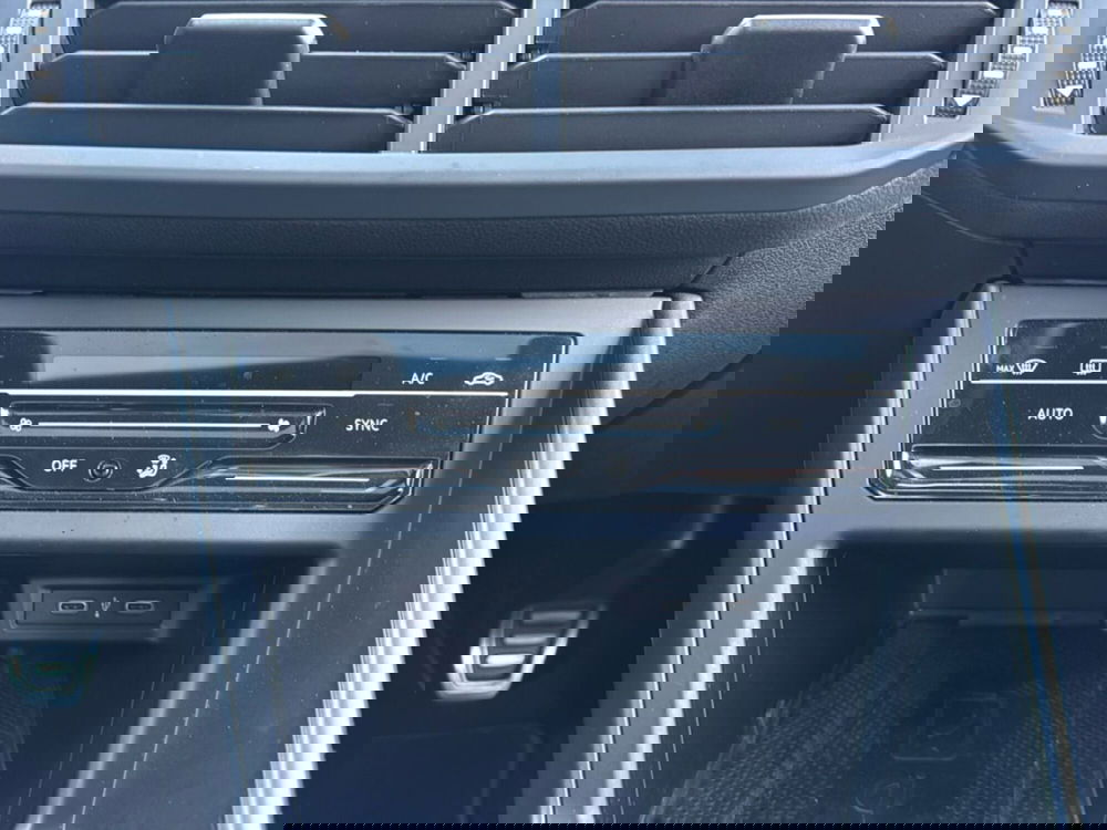 Volkswagen Taigo usata a Terni (14)