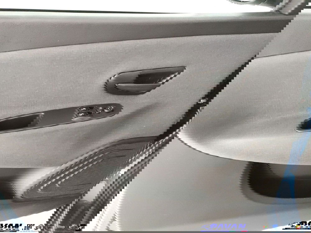 Lancia Ypsilon usata a Padova (10)