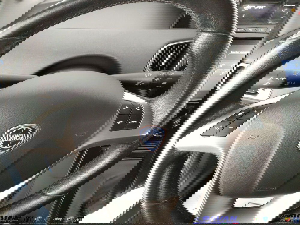 Lancia Ypsilon usata a Padova (17)