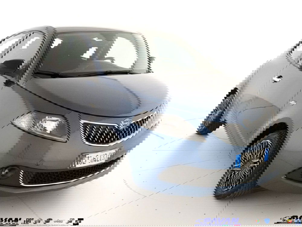 Lancia Ypsilon usata a Padova (3)