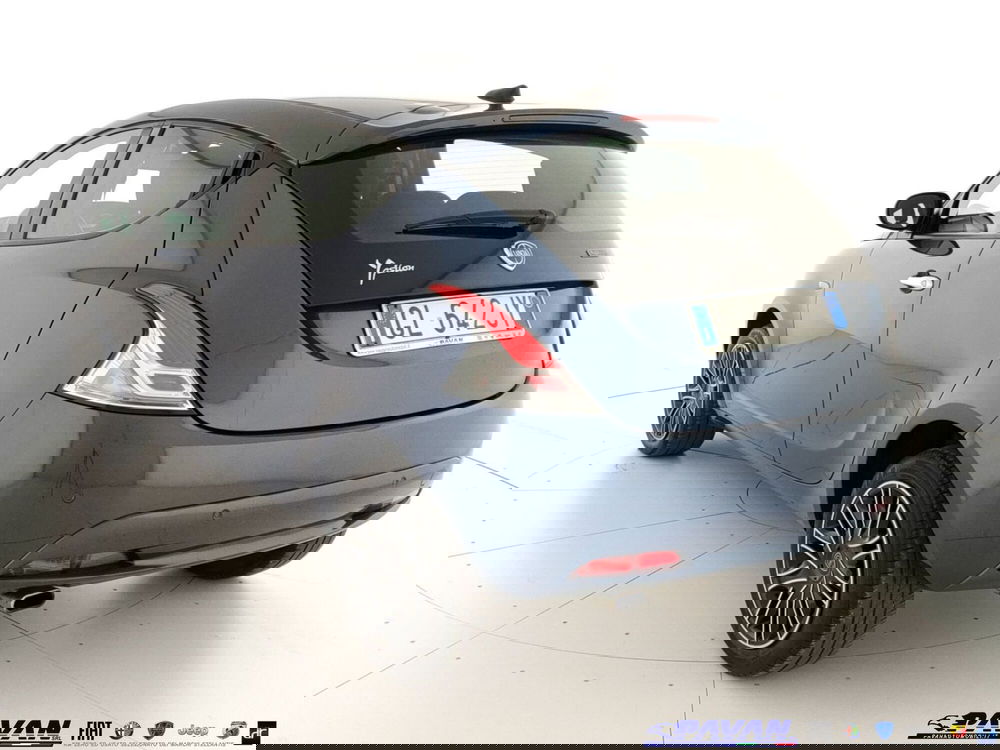 Lancia Ypsilon usata a Padova (7)