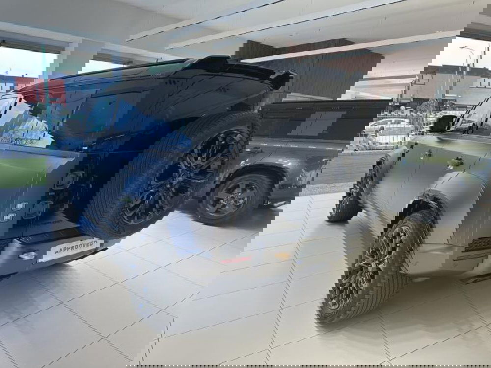 Land Rover Defender usata a Venezia (2)