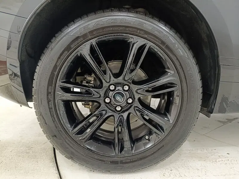 Land Rover Range Rover Velar usata a Pesaro-Urbino (9)