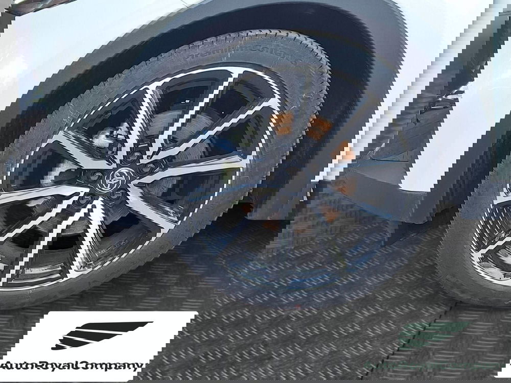 Toyota Toyota C-HR nuova a Roma (14)