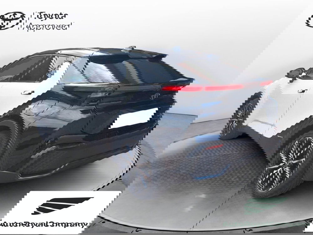 Toyota Toyota C-HR nuova a Roma (8)