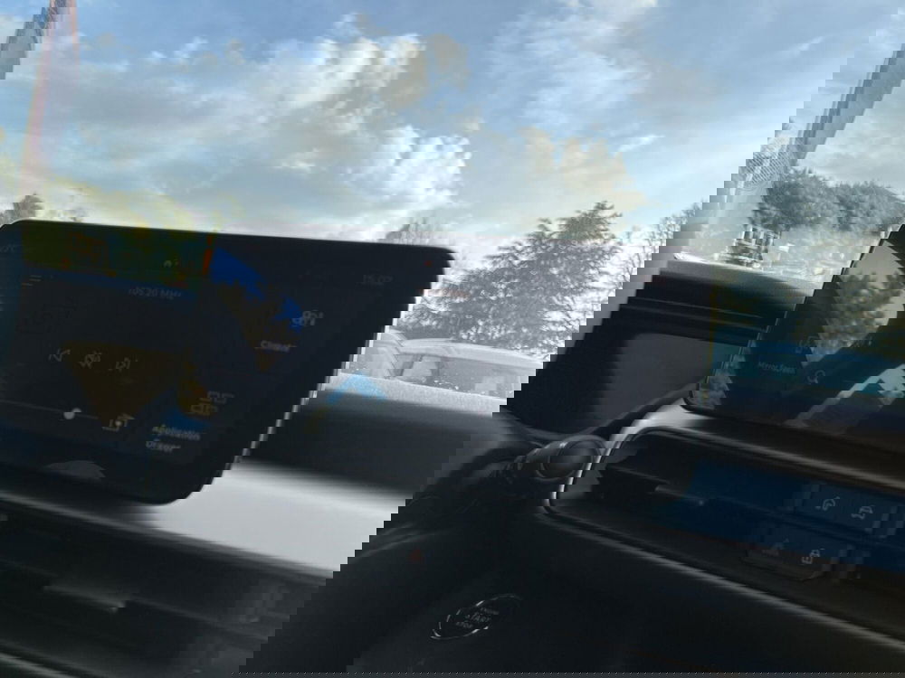 Jeep Avenger nuova a Roma (17)