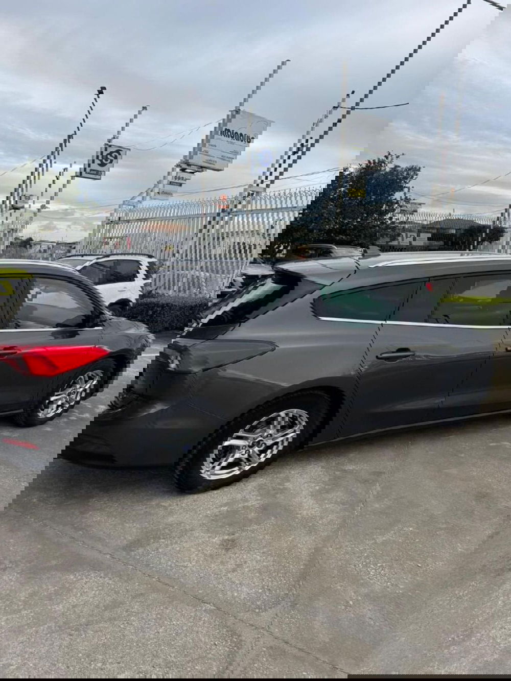 Ford Focus Station Wagon usata a Caserta (5)