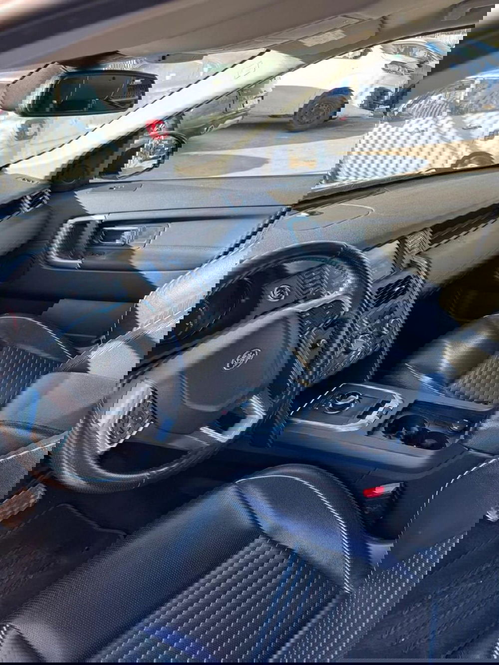 Land Rover Discovery Sport usata a Caserta (11)