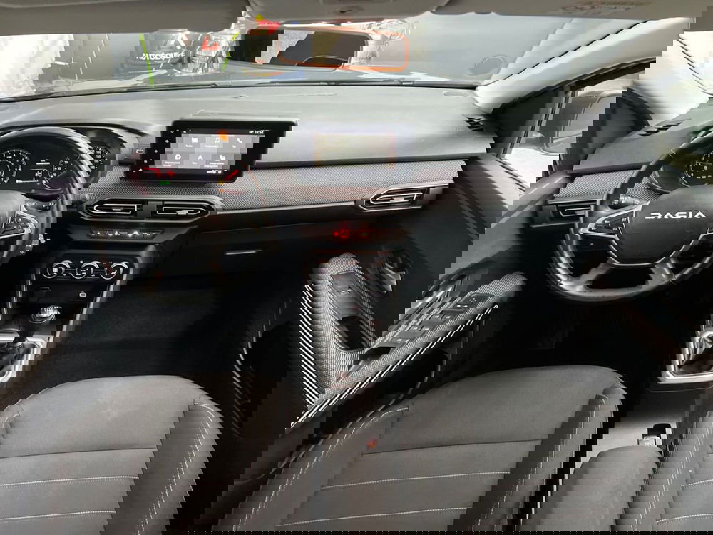 Dacia Jogger usata a Roma (12)