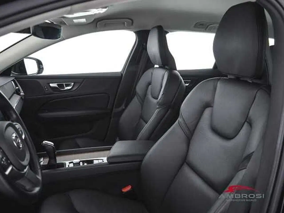 Volvo V60 usata a Perugia (9)