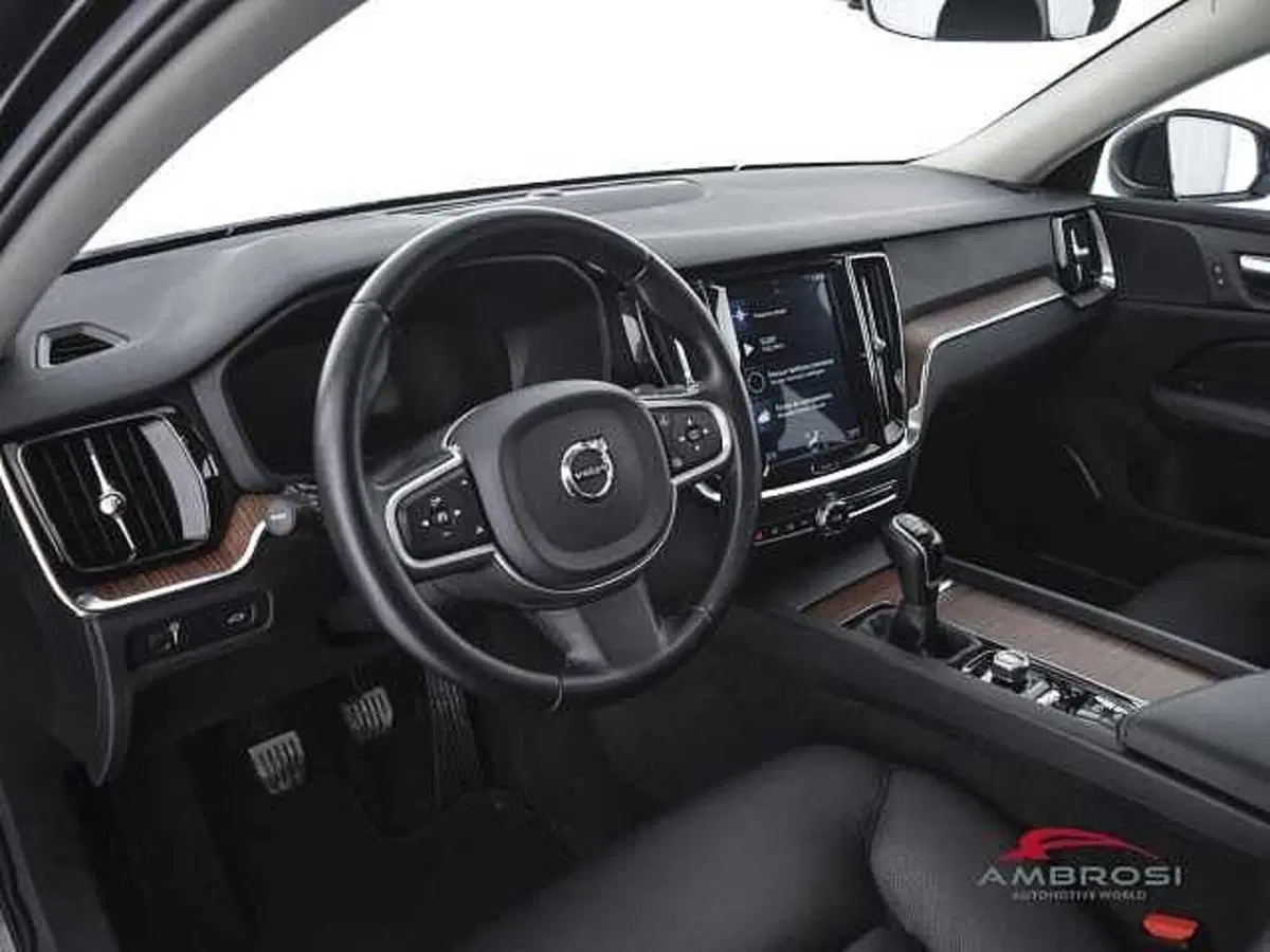 Volvo V60 usata a Viterbo (8)