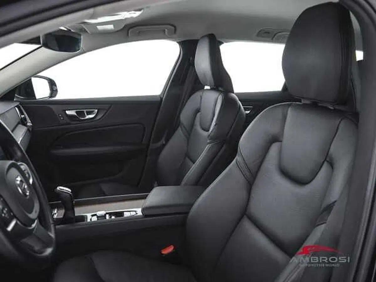 Volvo V60 usata a Viterbo (9)
