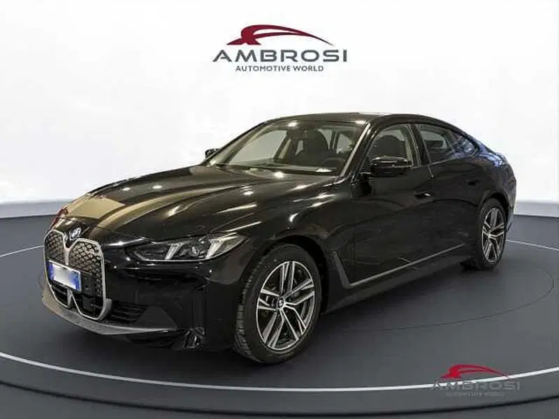 BMW i4 nuova a Viterbo
