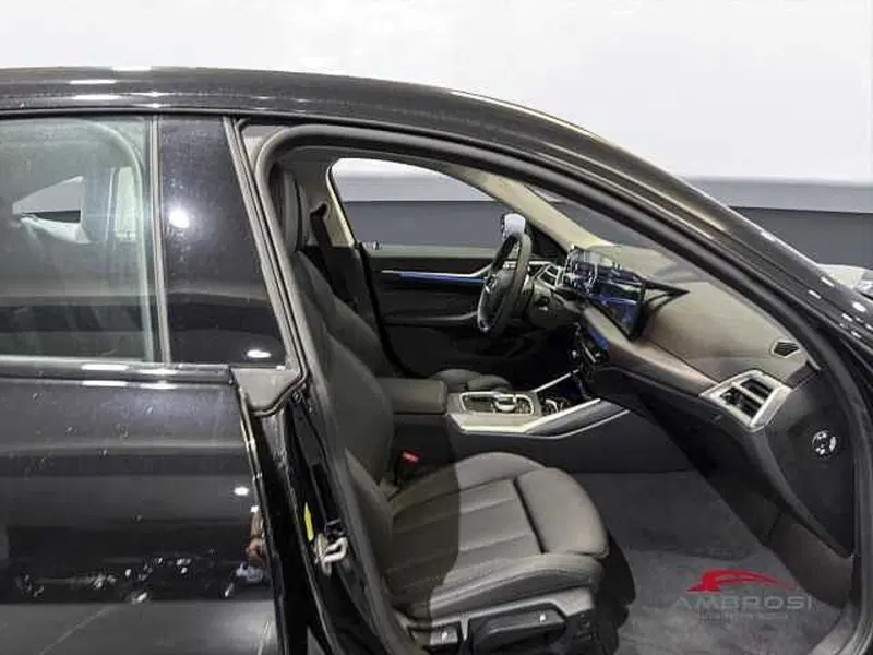 BMW i4 nuova a Viterbo (10)