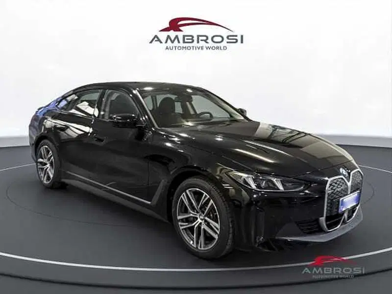 BMW i4 nuova a Viterbo (2)